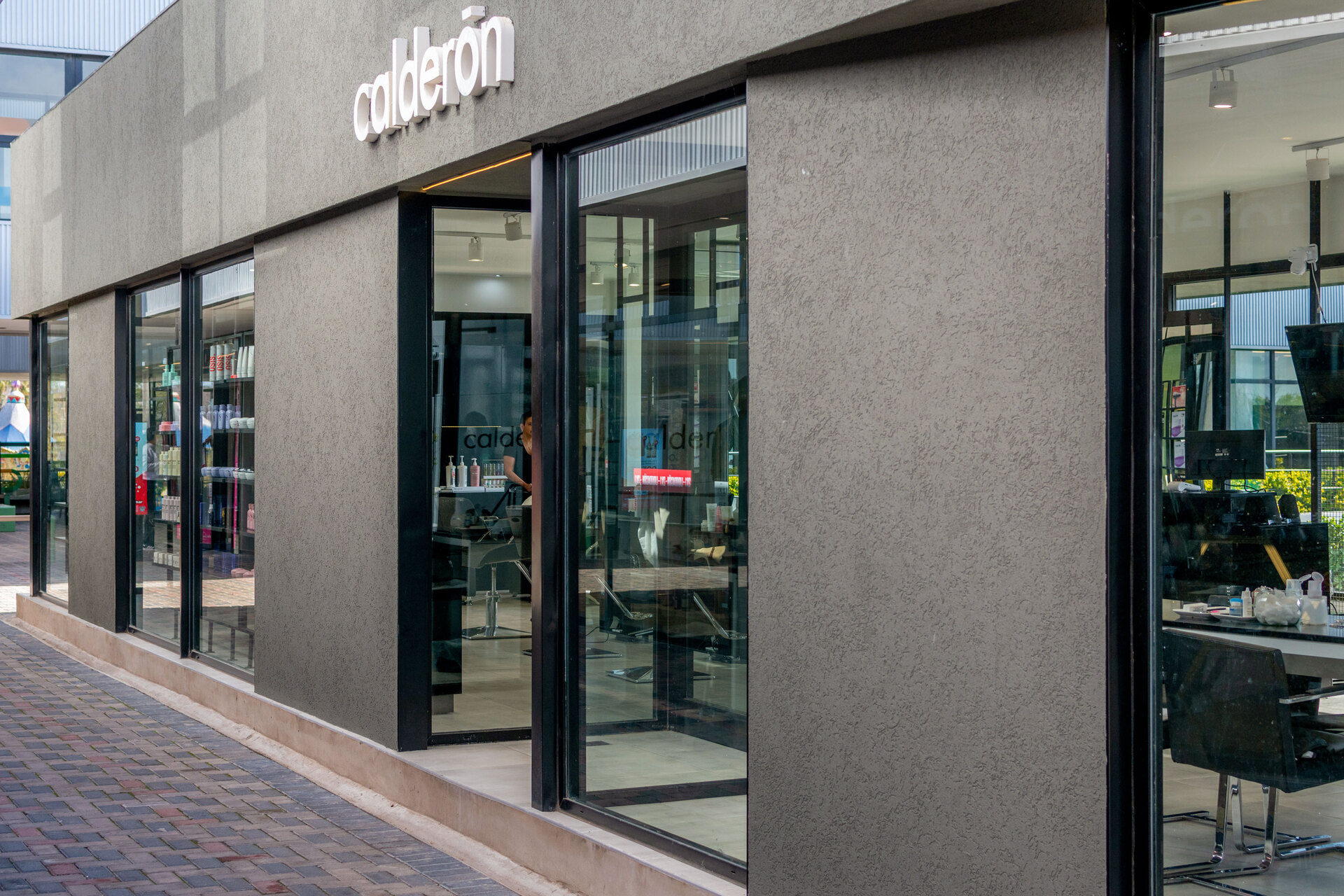 Calderon-02